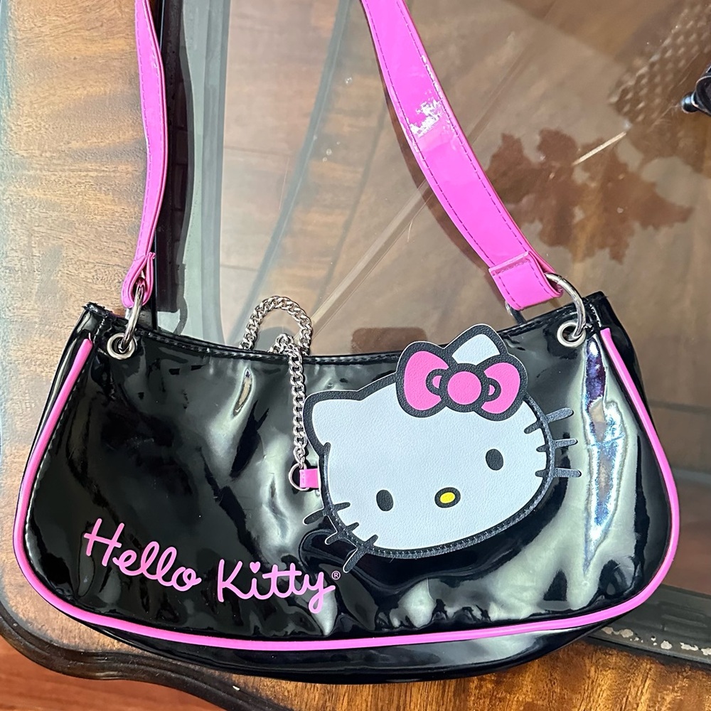 Hello Kitty Glossy Black and Pink Shoulder Bag